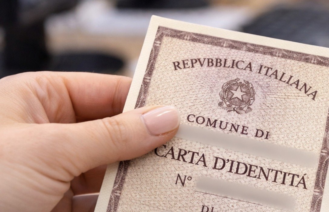 carta d'identità cartacea ed elettronica